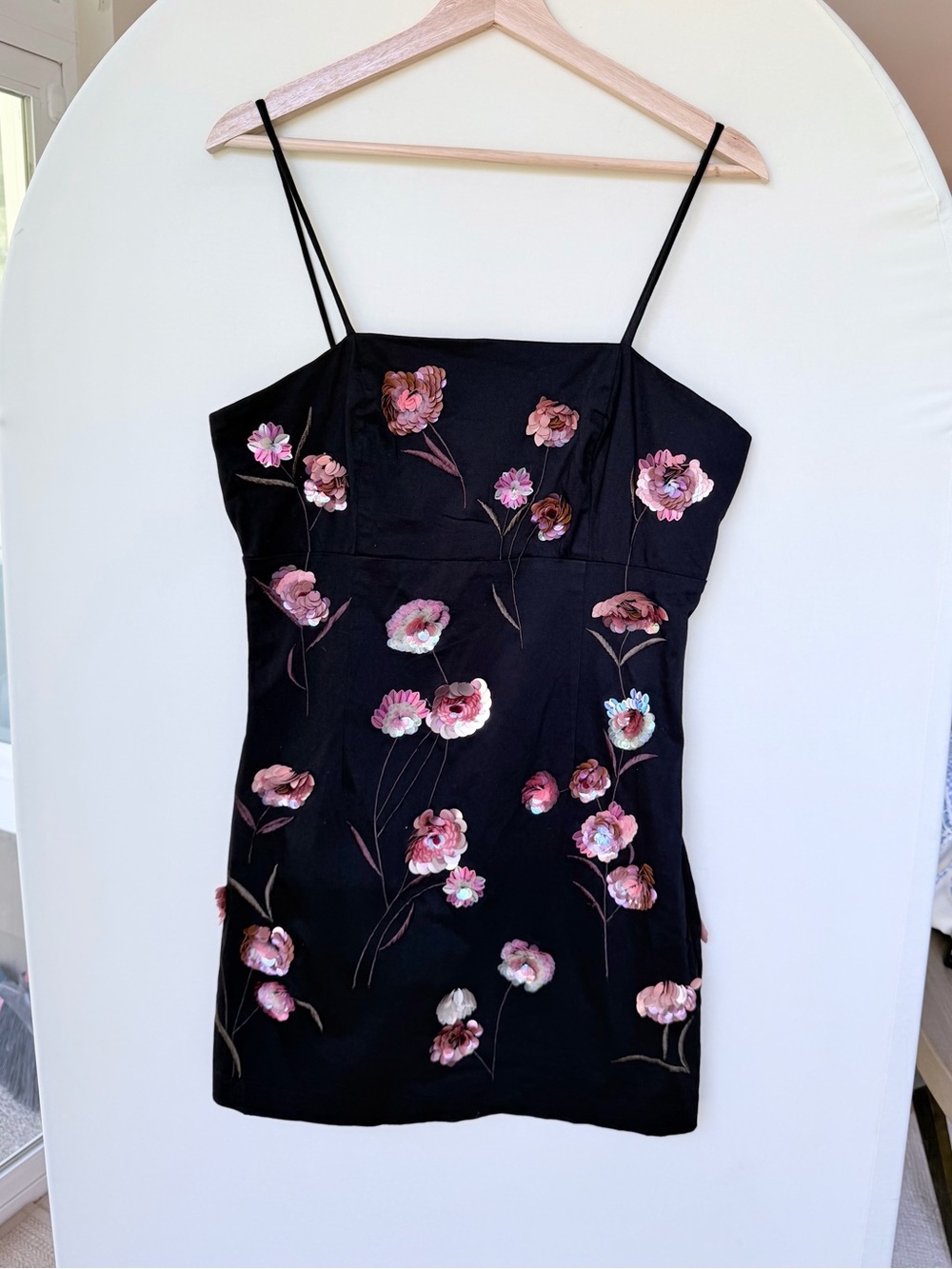 NWT MAEVE 3D Sequin Flower Mini Dress - Strappy 90s Brynne size 8